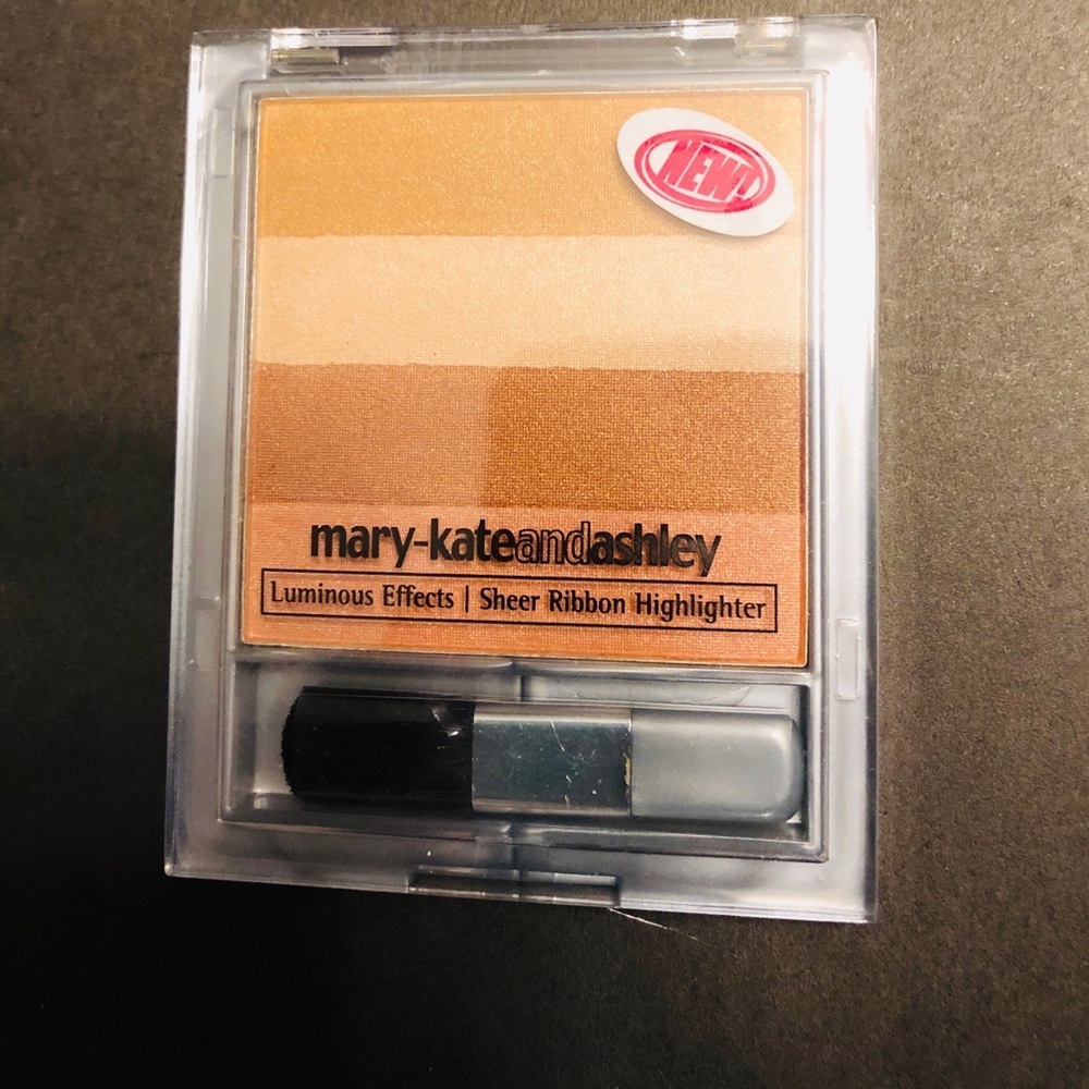 Mary-Kate and Ashley highlighter